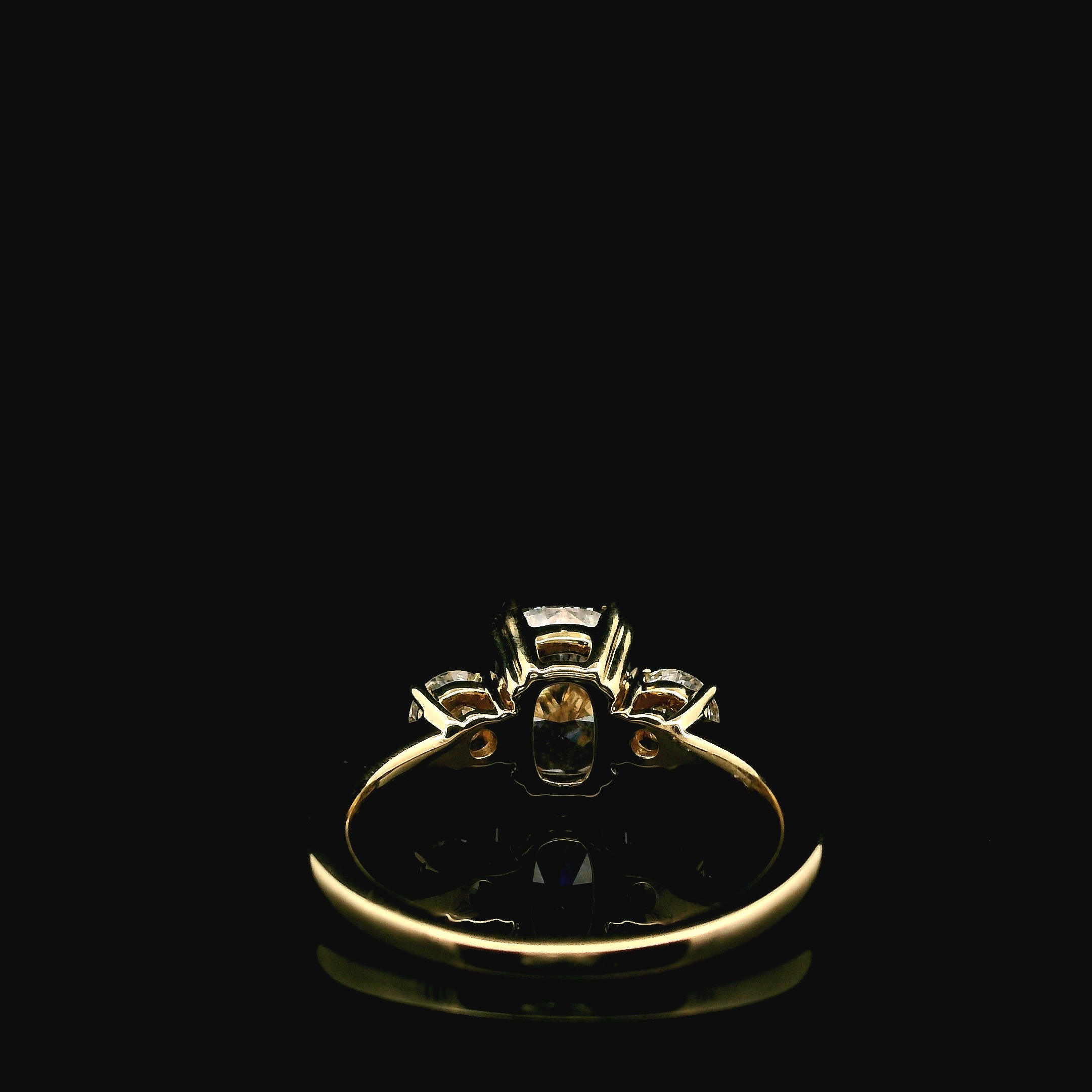 2.56CT 14K YG ELONGATED CUSHION LAB GROWN DIAMOND THREE STONE ENGAGEMENT RING - Image 2