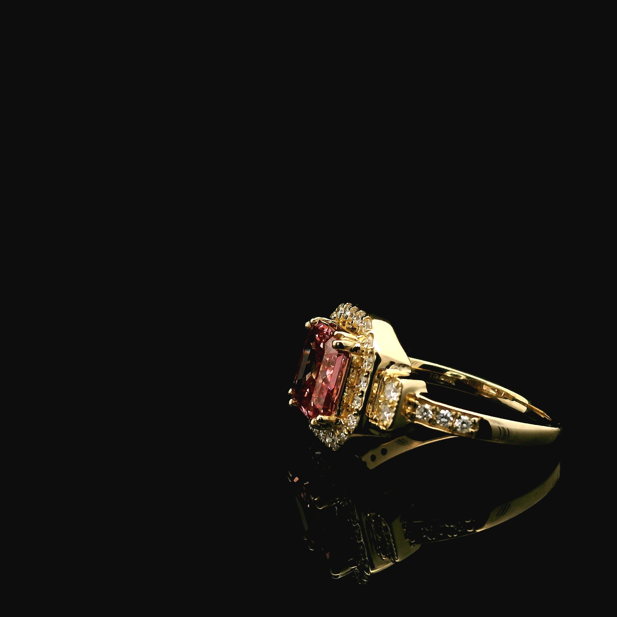 2.39CT 14K YG PINK ACHER CUT LAB GROWN DIAMOND ENGAGEMENT RING - Image 3