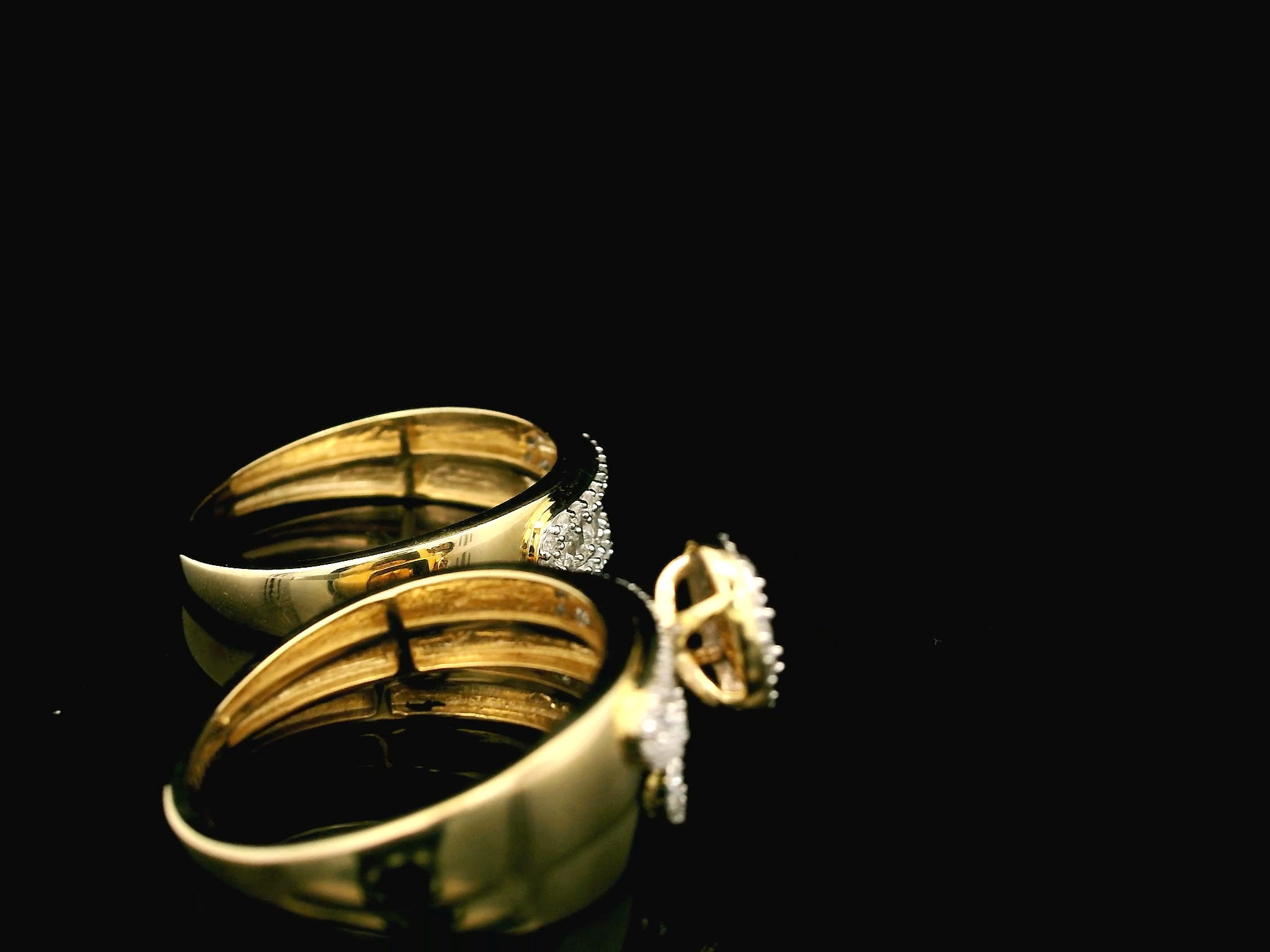 10K YELLOW GOLD 1.00TCW WEDDING SET TRIO OVAL CLUSTER - Image 4