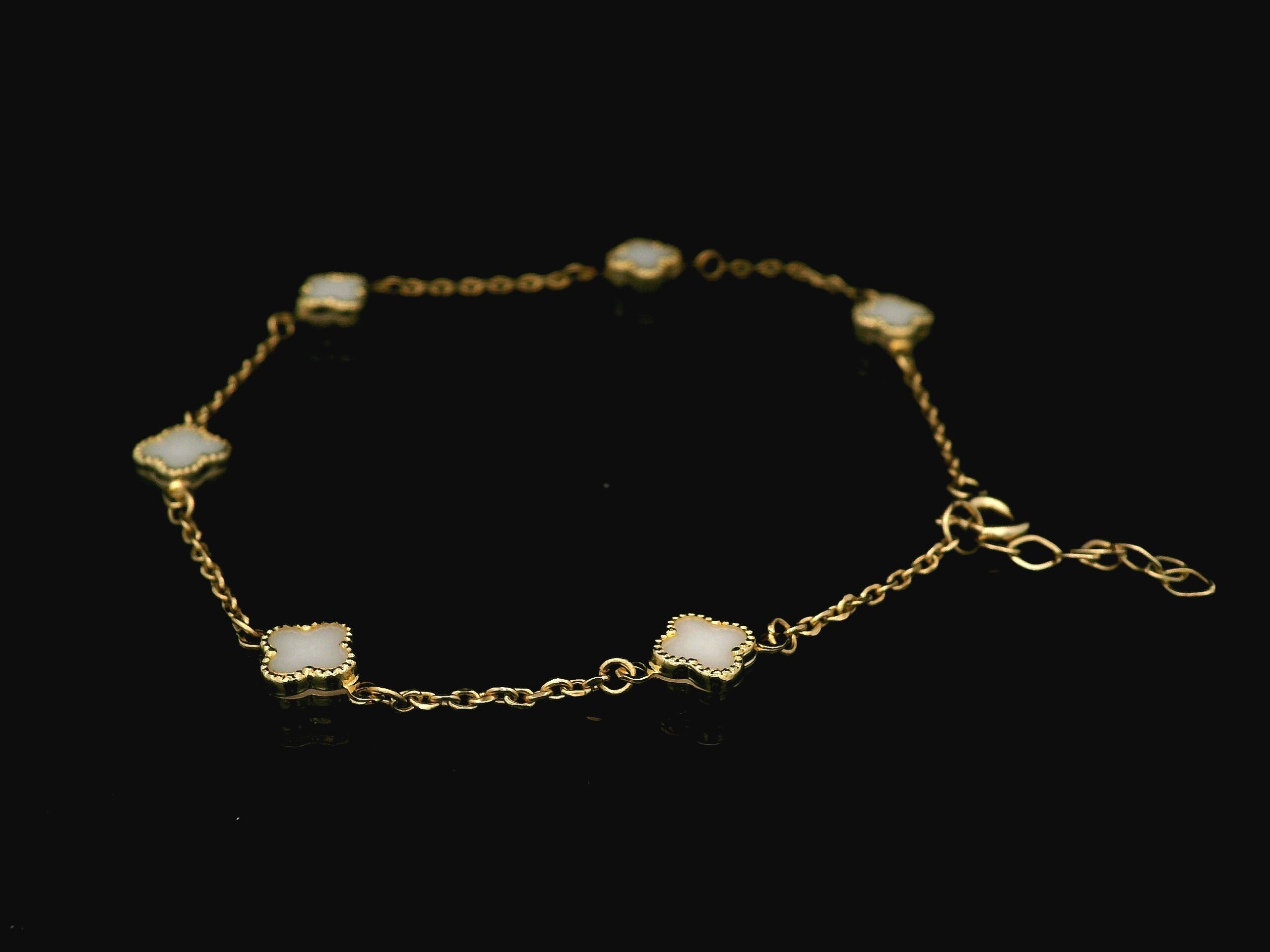 10K YELLOW GOLD WHITE CLOVER BRACELET (SMALL)