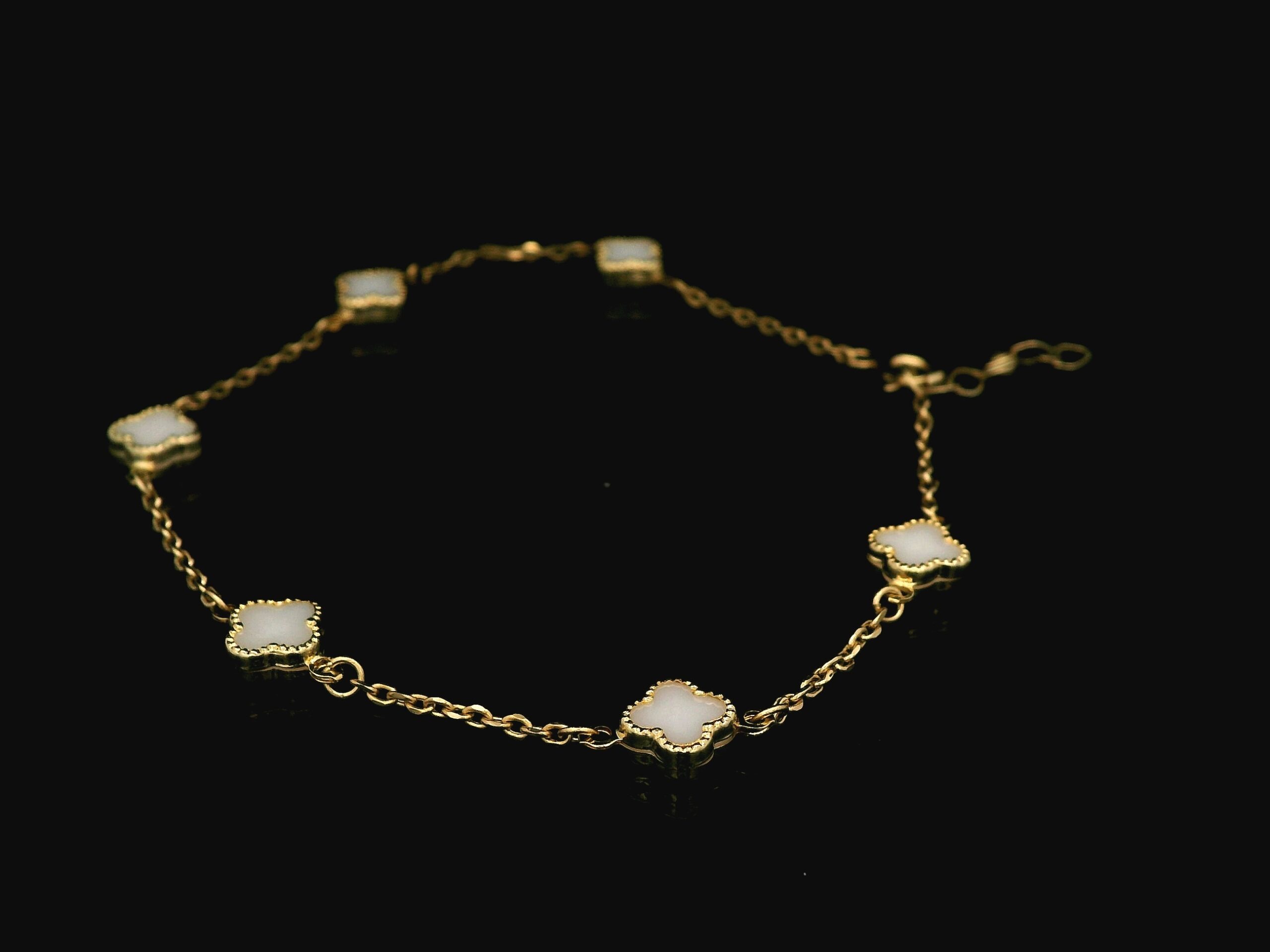 10K YELLOW GOLD WHITE CLOVER BRACELET (SMALL) - Image 3