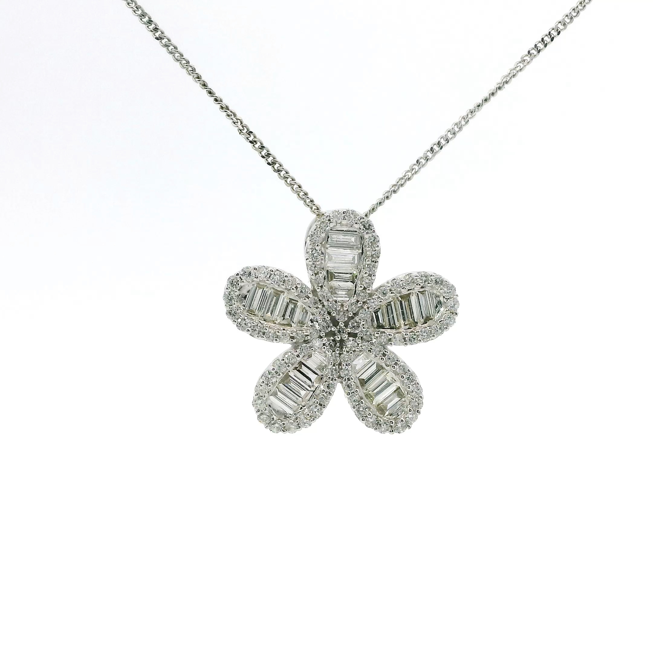 14K WHITE GOLD NATURAL DIAMOND FLOWER NECKLACE 1.35TCW