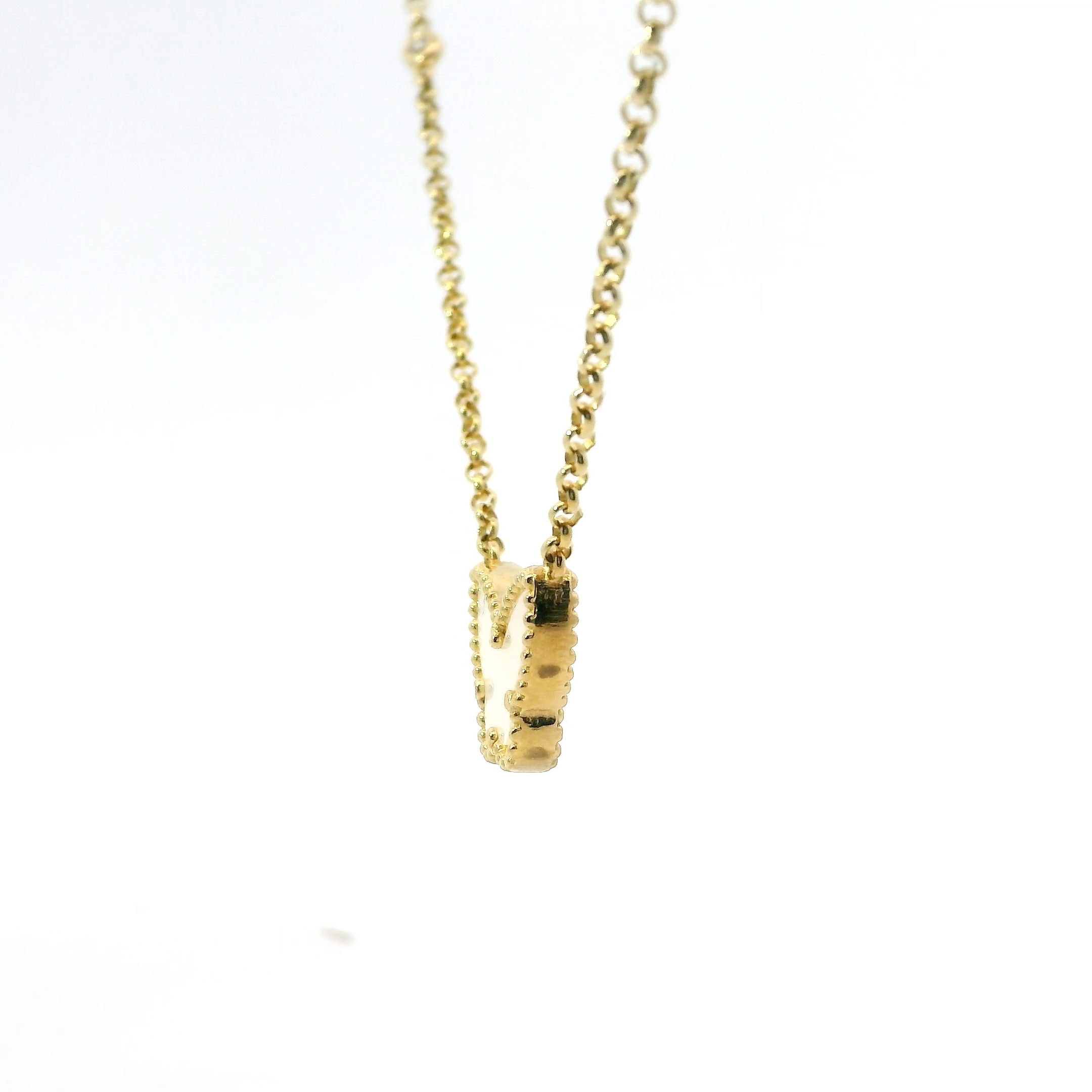 14K YELLOW GOLD MOTHER OF PEARL BUTTERFLY NECKLACE - Image 3