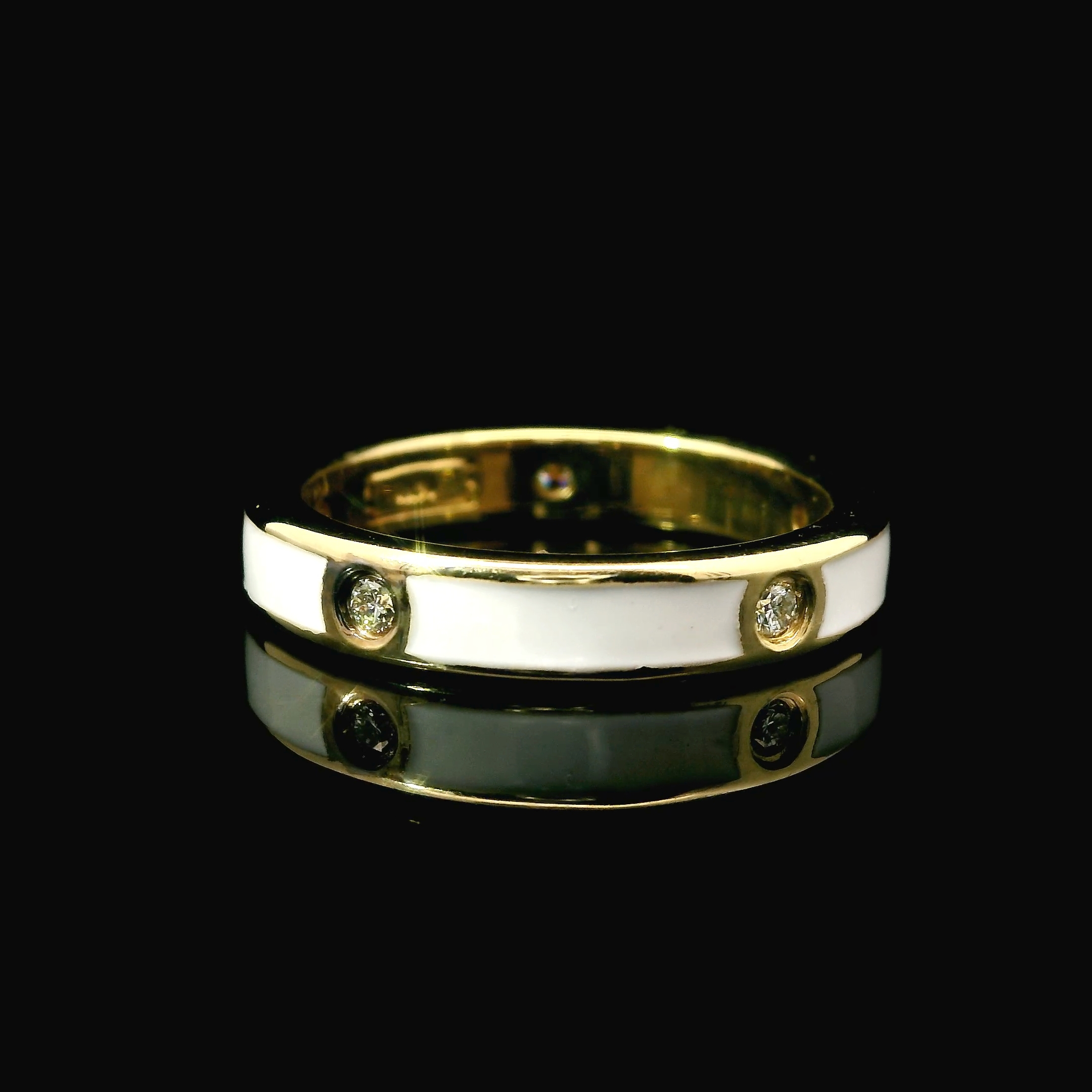 14k Yellow Gold and White Enamel Band Ring with Round Brilliant Cut Diamonds 0.15tcw - Image 2