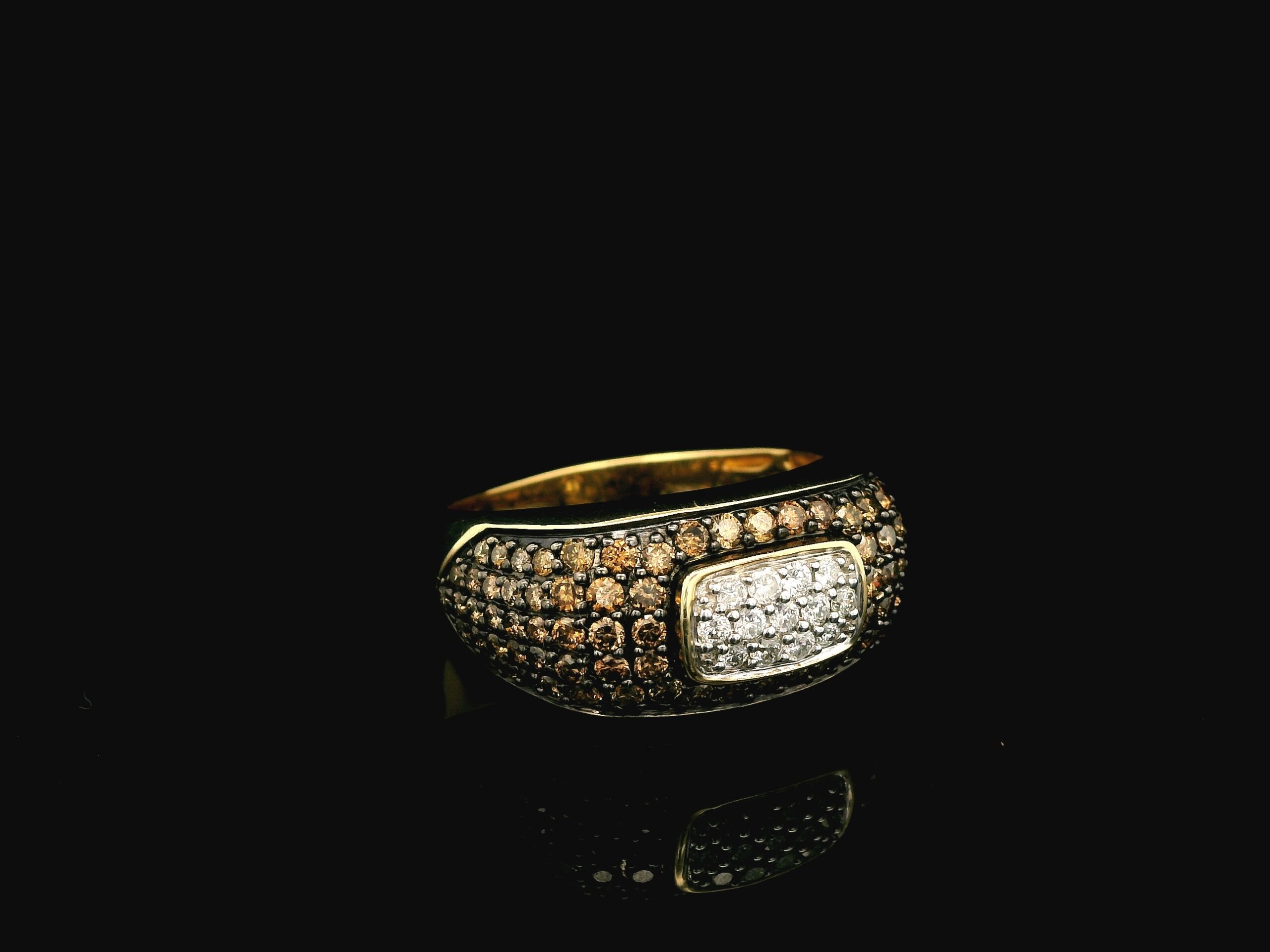 10K YELLOW GOLD NATURAL WHITE AND CHOCOLATE DIAMOND RING 1.50TCW